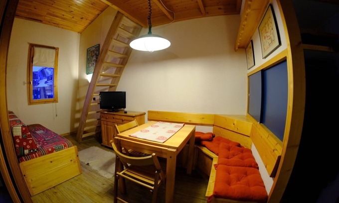 Meribel-Mottaret Apartment | Charming 2 room apartment with mezzanine (Méribel-Mottaret) | Charming 1 bed w/mezzanine