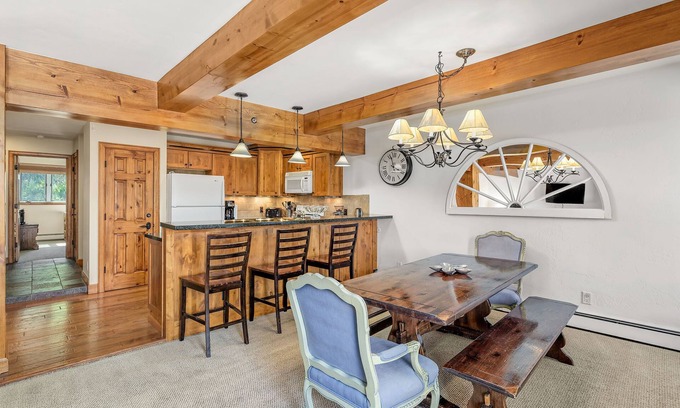 Snowmass Village House | Charming 2BR/2BA Snowmass Condo with Shared Hot Tub