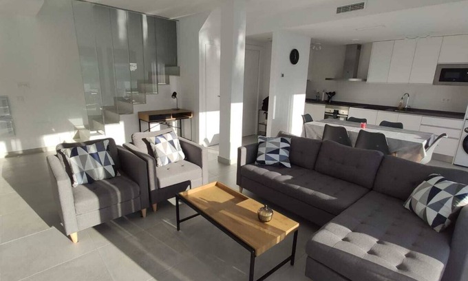 Puerto Marino Villa | Charming 3-bedroom villa with private swimming pool in beautiful Gran Alacant