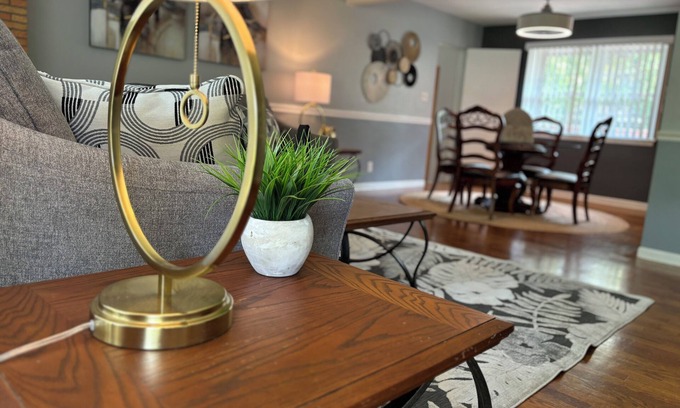 Fair Plain House | Charming 3-Bedroom Yellow Ranch Retreat near Lake Michigan