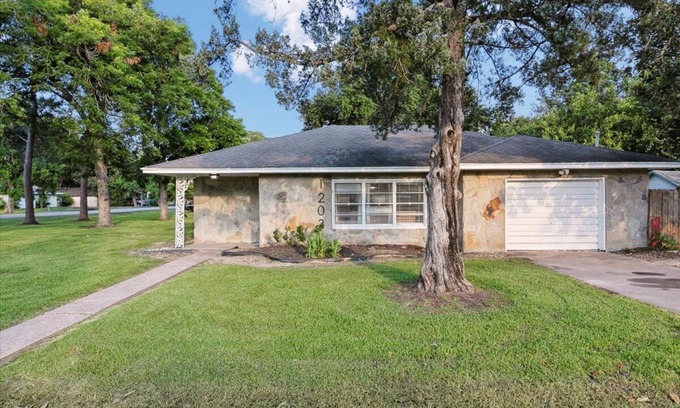 Nederland House | Charming 3 bedroom 2 bath home in Nederland
