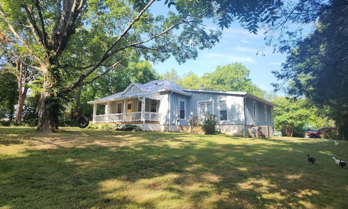 Flintstone Other | Charming 3-bedroom farmhouse private 15 minutes to downtown Chattanooga