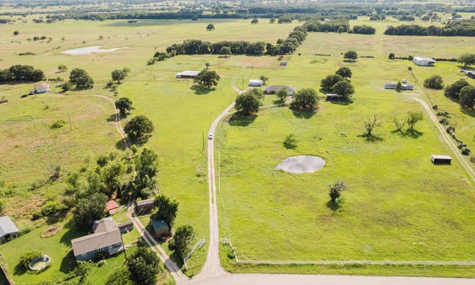 Wise County Other | Charming 3-bedroom farmhouse in serene Boyd