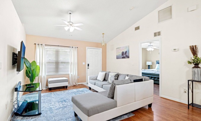 Palm Coast House | Charming 3-bedroom house with POOL, Firepit & WiFi/close to beach
