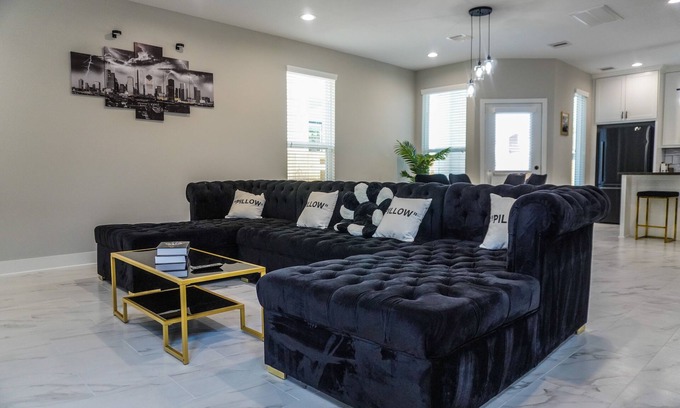 Northeast Houston House | Charming 3 bedroom home, 10 minutes away from downtown Houston!