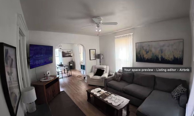Rockford House | Charming 3-bedroom house in lovely Rockford with Window AC