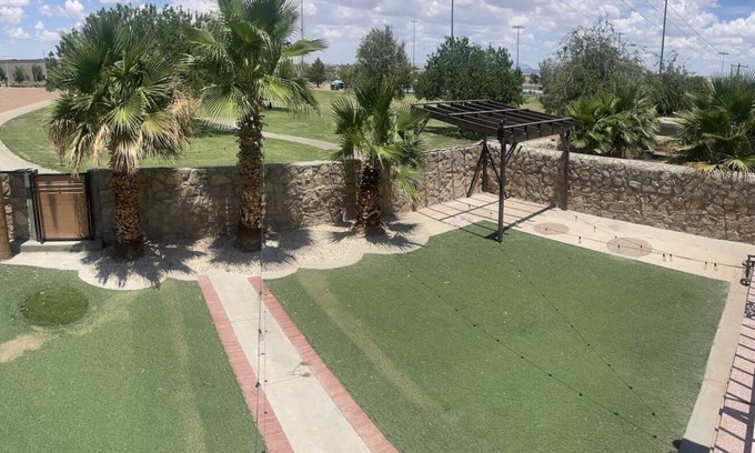 Sun Ridge South House | Charming 3-bedroom house with AC and Wi-Fi in enchanting El Paso