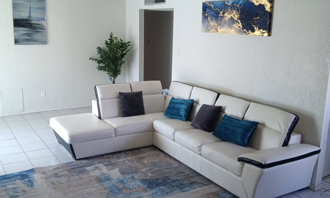 Biggs Field House | Charming 3-bedroom house in El Paso by the airport w WiFi & pool