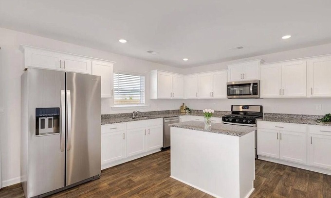 Greer House | Charming 3-bedroom house , 12 minutes away from Greenville airport