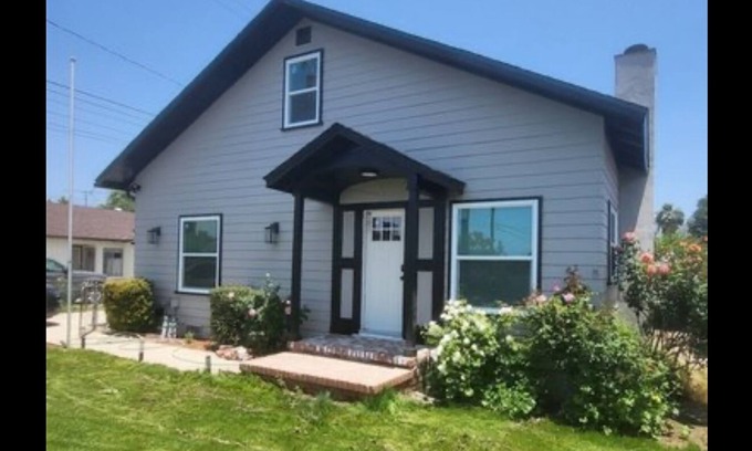 San Fernando House | Charming 3-bedroom house with AC, WiFi in beautiful San Fernando