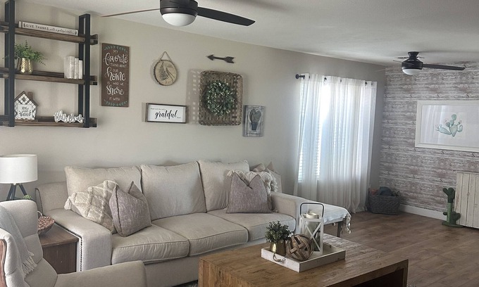 Litchfield Park House | Charming 4-bedroom house with WiFi and AC in Litchfield Park