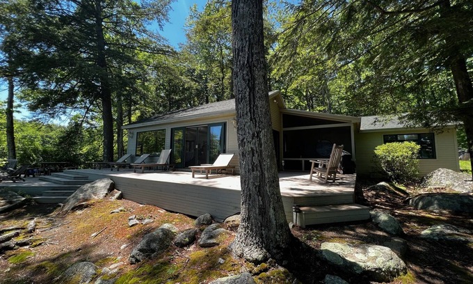 Jolly Island House | Charming 4-bedroom, 2-bathroom home located on Mink Island.