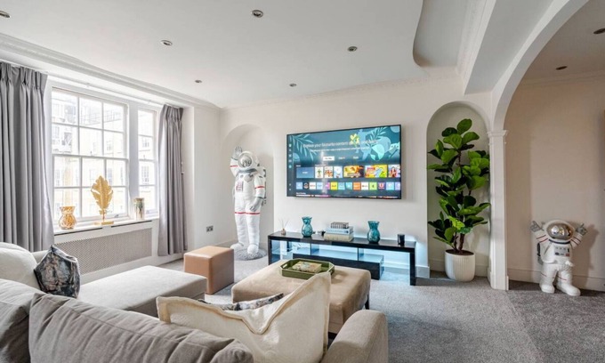 City of Westminster Apartment | Charming 4-bedroom apartment with AC in London
