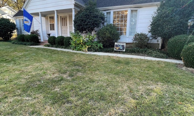 Oxford House | Charming 4-bedroom Home 3 Blocks from Historic Oxford Square in Oxford, MS