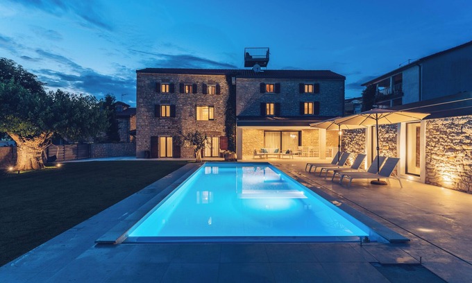 Nova Vas Villa | Charming 4-bedroom Villa in awesome Nova Vas
