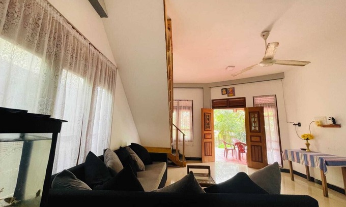 Thalaramba House | Charming 4-bedroom villa with AC and WiFi in fabulous Mirissa
