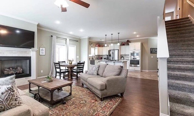 Fayetteville House | Charming 4BR Haven: Close to University & Downtown