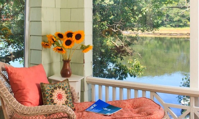 Kennebunk Cottage | Charming 5-bedroom cottage located on the tidal Kennebunk River