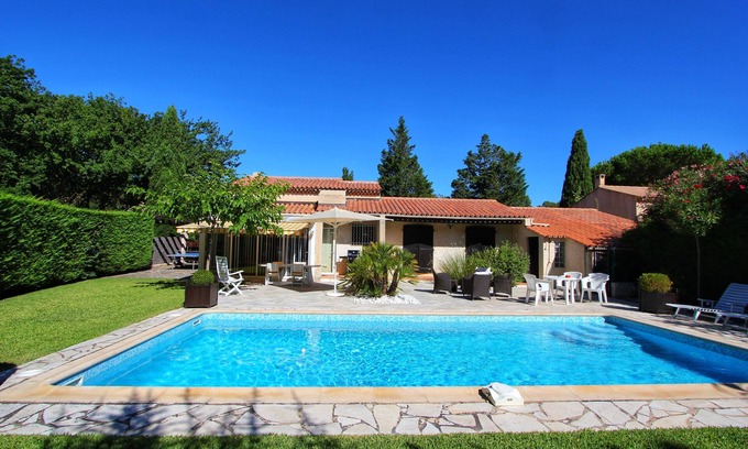 Bormes-Les-Mimosas Villa | Charming air-conditioned villa with swimming pool 5 minutes from La Favière beach - Bormes