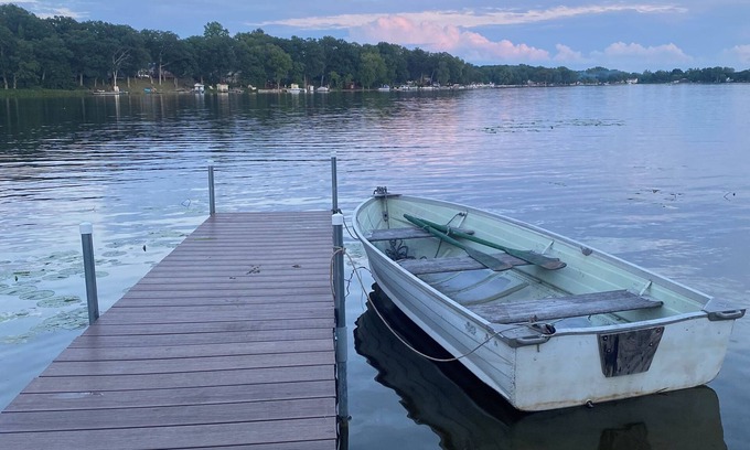 Mill Creek Cottage | Charming and Eclectic Lakefront Cottage. Kayak.Bike Ride.Bonfire.Fish.#Lakelife