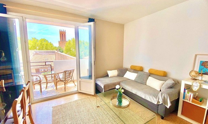 Couronne Urbaine Apartment | Charming apartment near the city center with balcony and panoramic view of the Cathedral