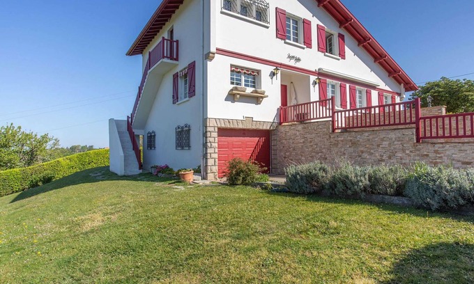 Urrugne Apartment | Charming apartment 15min from St Jean with garden