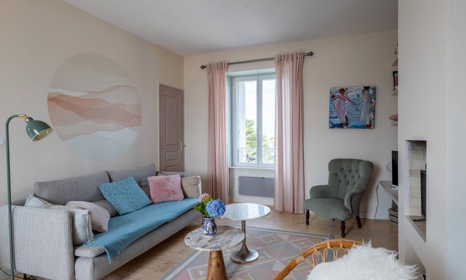 Locquirec Apartment | Charming Apartment in Locquirec with Sea View