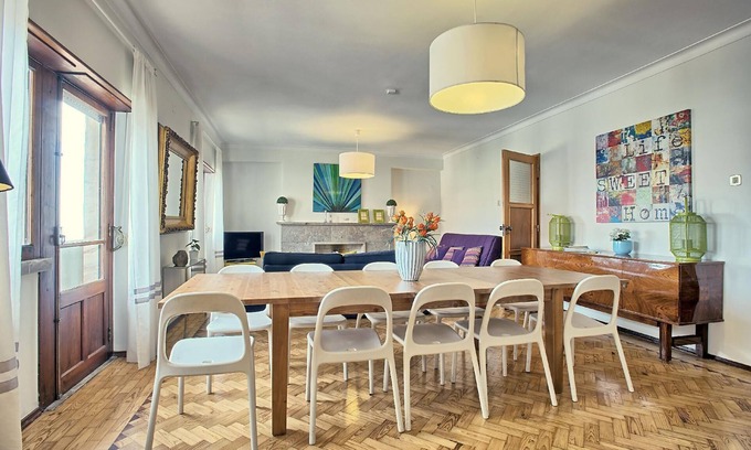 Alfama Apartment | Charming Apartment in Lisbon with Private Garage, Next to Monastery of São Vicente de Fora and River View