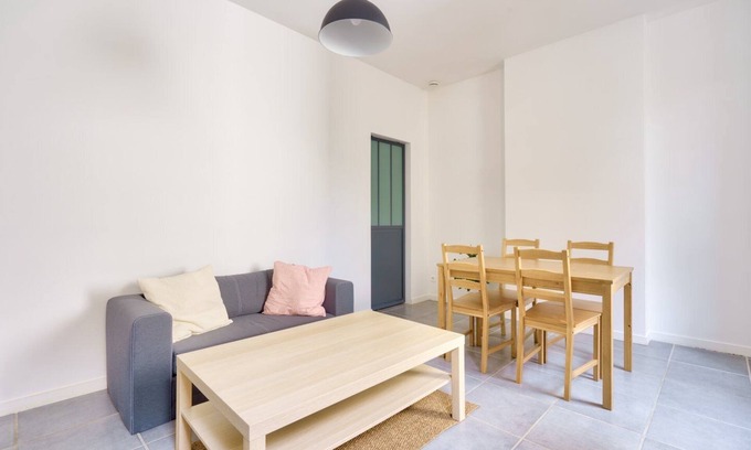 7th Arrondissement Apartment | Charming apartment located 10 min from the seaside