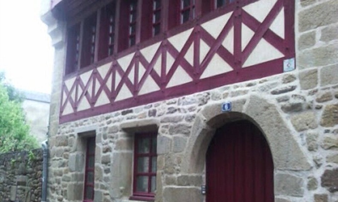 Port de St Goustan Apartment | Charming apartment on the 1st floor, St Goustan port of Auray.