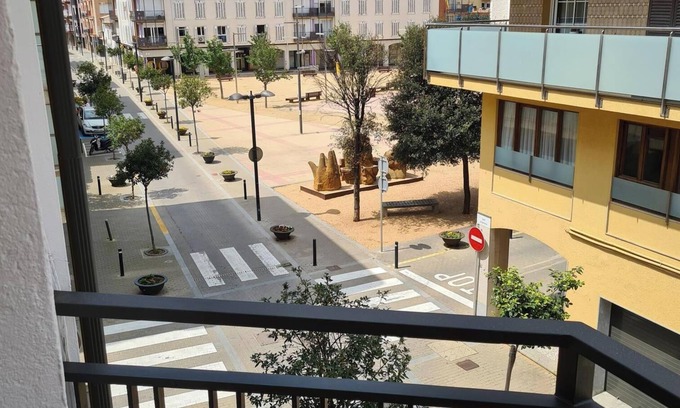 Sant Antoni de Calonge Apartment | Charming apartment with direct access to the sea.