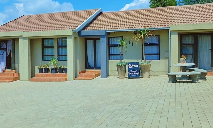 Greater Johannesburg Metropolitan Area Apartment | Charming apartment with WiFi in Midrand
