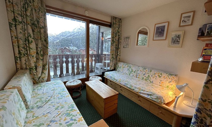 Les Allues Apartment | Charming apt in Méribel with balcony and ski locker