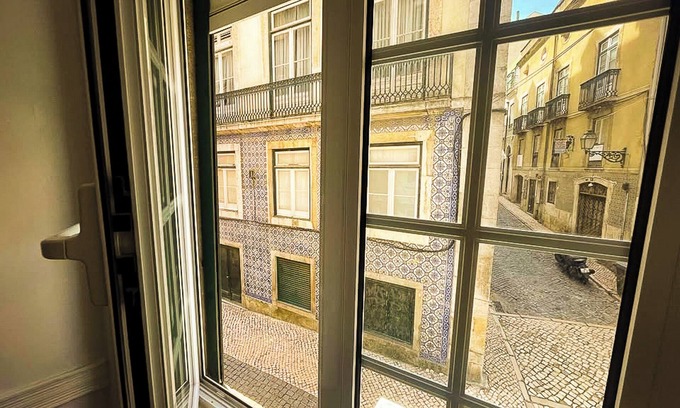 Martires Apartment | Charming Bairro Alto 2-Bedroom Escape