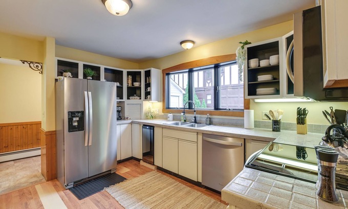 Bangor Cottage | Charming Bangor Home w/Deck < 1 Mi to Downtown