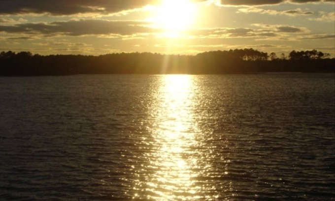 Keen-Wik On the Bay House | Charming Bayfront Cottage! Spectacular Sunsets! PET FRIENDLY ! NO CLEANING FEE