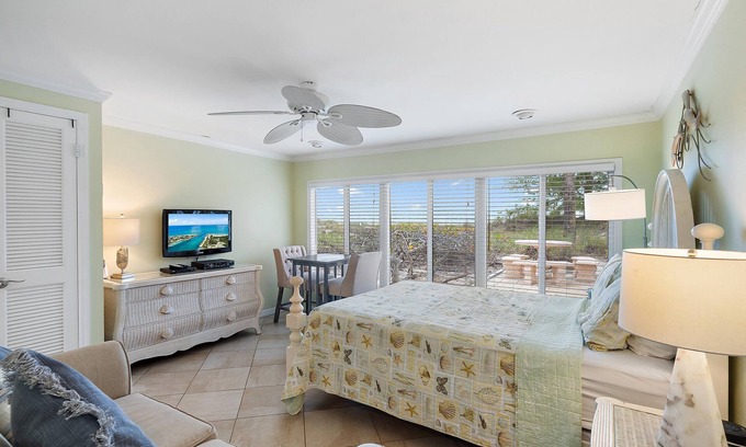 Longboat Key Apartment | Charming Beach Front Studio Steps to the Sand and Gulf