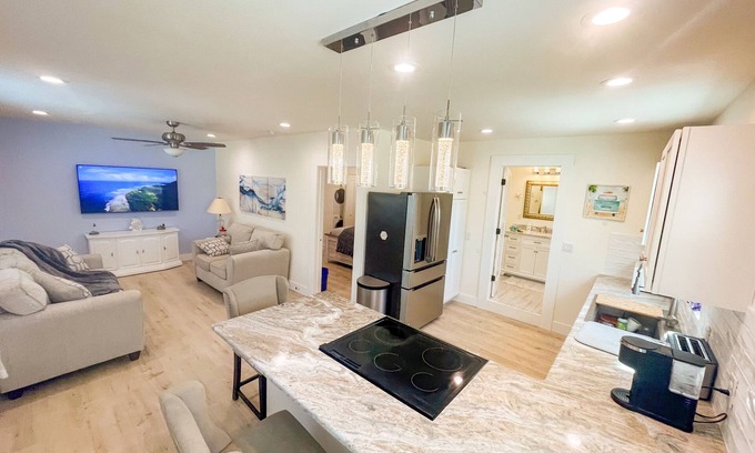 Fort Myers Beach Cottage | Charming Beach Cottage