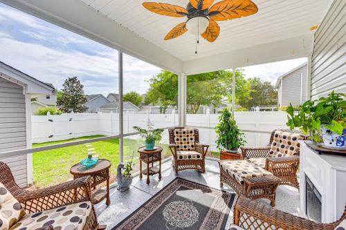Bluffton House | Charming Bluffton Home with Yard about 3 Mi to Beaches!