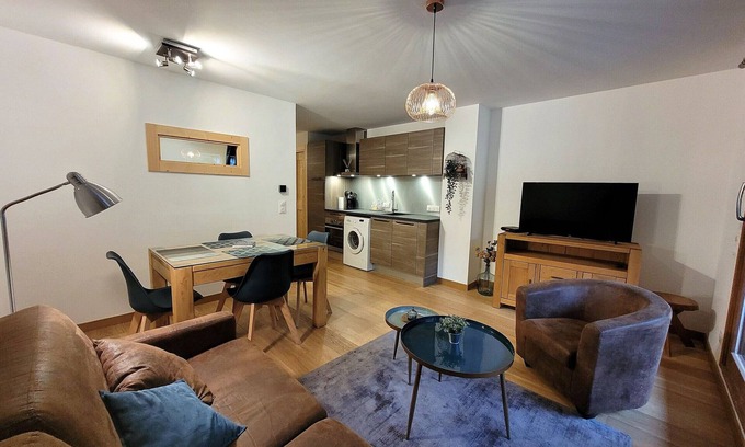 Les Gets Apartment | Charming, Bright Apartment Near Center, Sleeps 4, Modern Amenities, Ski Locker, Parking Included