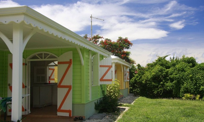 Trois-Rivieres House | Charming bungalows 2 minutes walk from 2 beaches