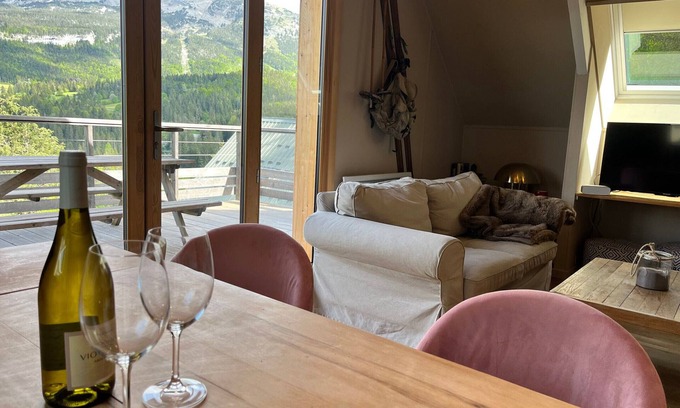 Correncon-en-Vercors Ski Chalet | Charming Chalet in Forest near Golf and Ski in Corrençon