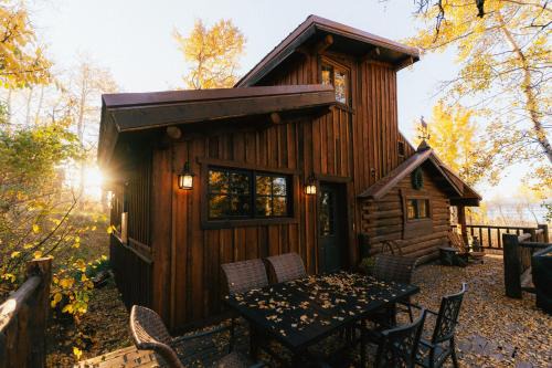 Island Park House | Charming Cabin, 20 Min To Yellowstone, Lake Views