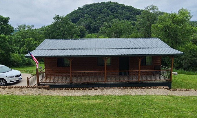 Ferryville Cabin | Charming Cabin in the Woods and Near the Mississippi