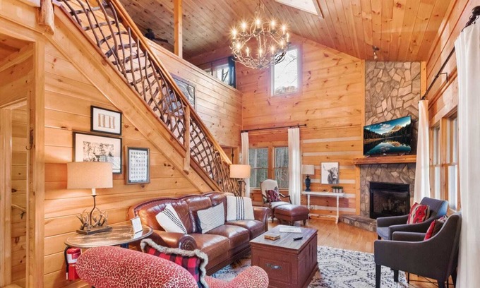 Boone Cabin | Charming Cabin w/ Privacy & Near Attractions
