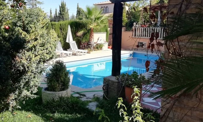 La Zubia House | Charming Casita, Jacuzzi, Pool and Garden