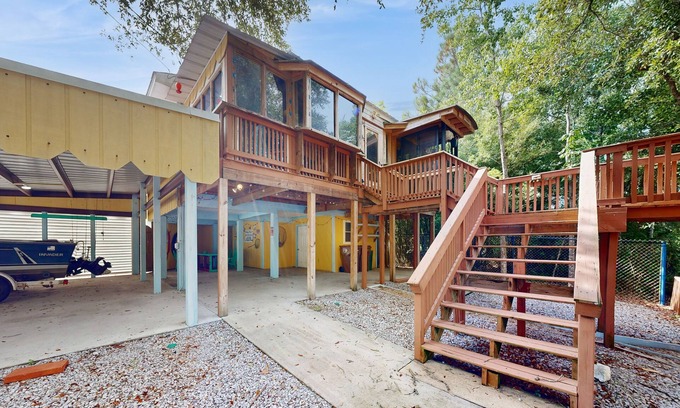 Pass Christian House | Charming centrally located fish camp w/dock and outside area
