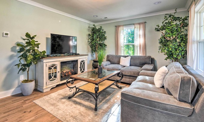 Wilmore Cottage | Charming Charlotte Cottage, 2 Mi to Downtown Fun
