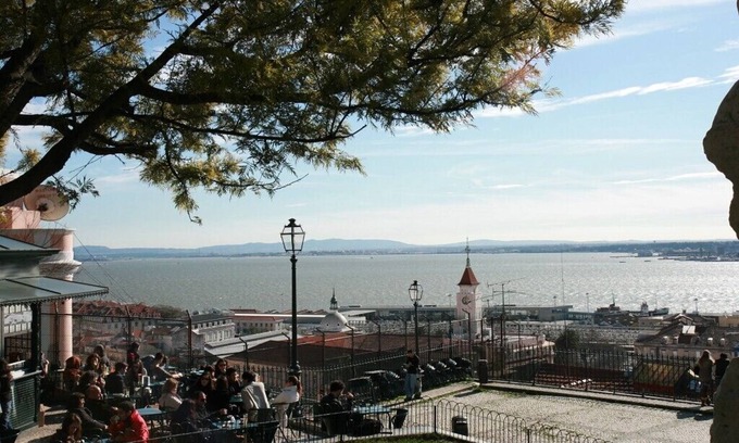 Sao Bento Apartment | Charming & Chic 120 sqm apartment in historic area (Chiado & Bairro Alto)