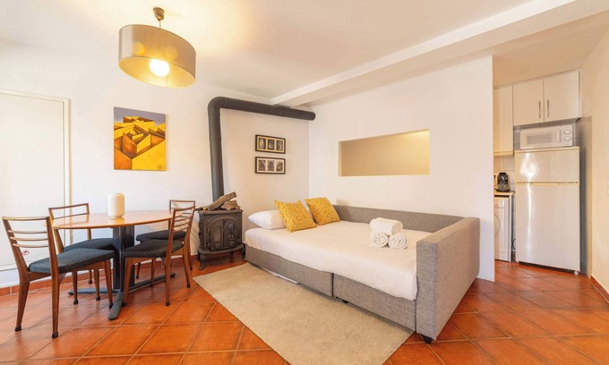 Sao Jose Apartment | Charming Classic-Rustic Retreat in Historic Lisbon